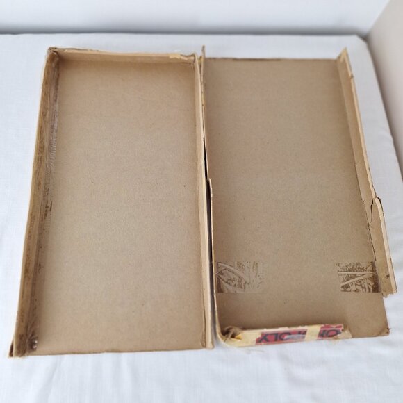 Vintage Monopoly Board Game Parker Brothers 1935 1946 Wooden and Metal Pieces - Picture 16 of 16